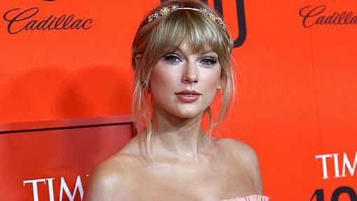 Man 'stalking' Taylor Swift arrested in New York-_118113968_pa-42487998b.jpg