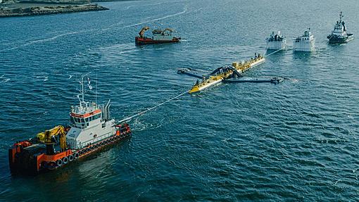 Tidal turbine 'The most powerful in the world' sailed out of Dundee.-_118159062_77de4439-f4fd-4bc4-a632-8302d64619b8.jpg