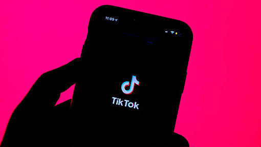 TikTok overtakes YouTube for average watch time in the US and UK.-00.jpg