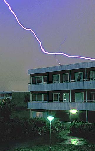 How to shoot lightning?-blixtarsommar198302-kopie2.jpg