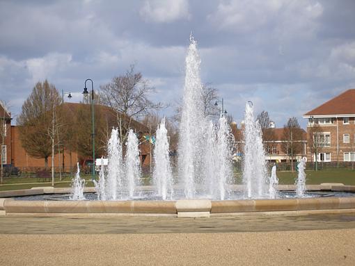 Noob needs help with picture-taking!-fountain.jpg