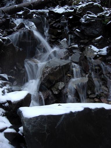 Some snow and waterfalls-waterfall3.jpg