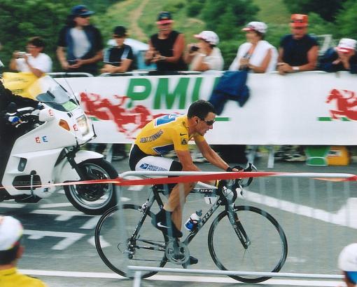 Lance Armstrong-hueztt_lance5_sm.jpg