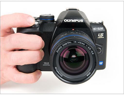 Olympus E-520 Announced-olympus_e-520_inhand.jpg