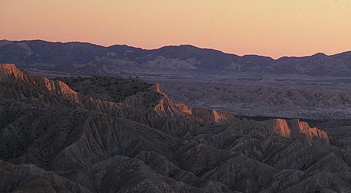 Crops of an image:  landscape vs. box-borregobadlandsvista3_1.jpg