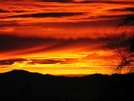 Oregon Sunrise in January-sunset.jpg