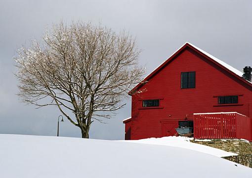 Red barn-gibbet-hill-barn1.jpg