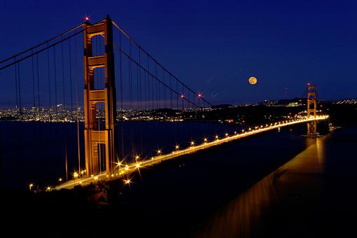 Moon over San Francisco-crw_4943_dxom_web.jpg