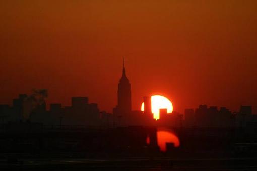 Sunrise over NYC-nyc-resized1flare.jpg