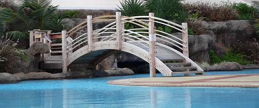 Bridge over pool - is this to narrow a focus?-bridge-over-pool-2.jpg