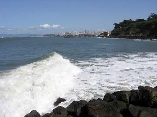 Foamy Surf SF Skyline In BG-sfwave.jpg