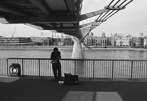 London Street Photos-saxman.jpg