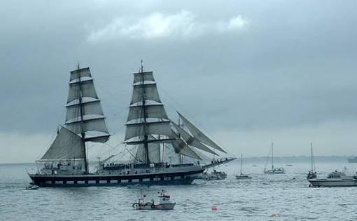 Getting ready-tall-ships-2005-028.jpg