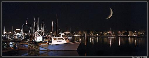 Moon over Marina 2-0905-3008panoweb.jpg