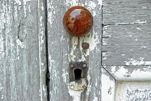 Broken Keyhole-church-door.jpg