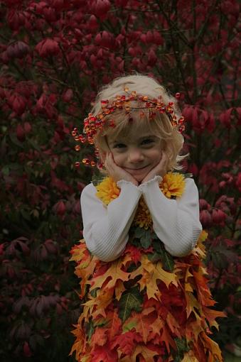 autumn fairy-051023-129a-640-_2.jpg