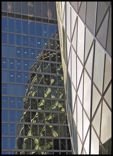 London's Gherkin-gherkin-02-small.jpg