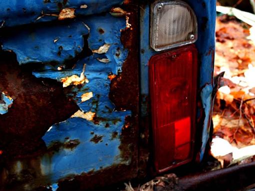 Rusted out pickup truck - MACRO!!-p3251398-small-.jpg