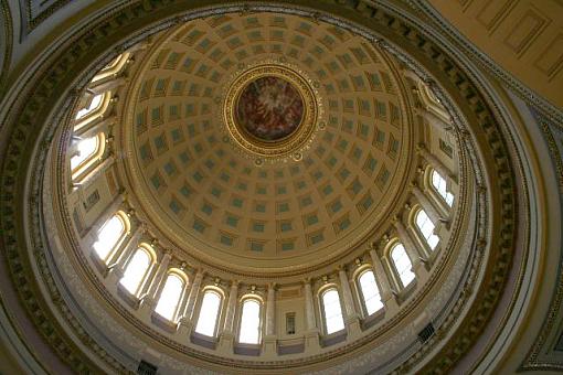 Wisconsin State Capitol Dome-dome-back2.jpg