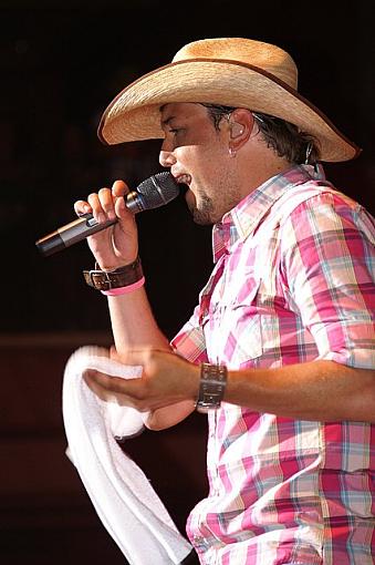 Jason Aldean-pict1140.jpg