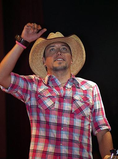 Jason Aldean-pict1142.jpg