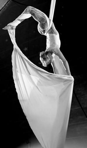 Dancing in the Air-clothtrapeze.jpg