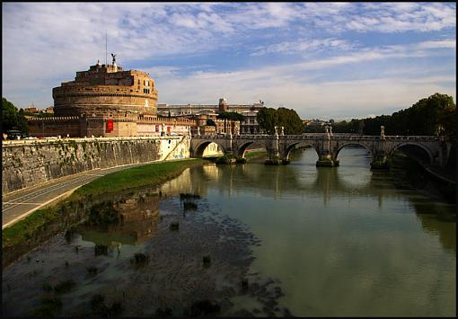 A Funny Thing Happened on the Way to the Forum-castel-st-angelo-tiny.jpg