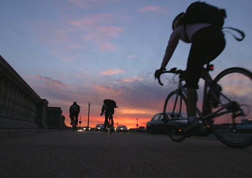 Commuters-lincoln-sunset-bikes-120-5x7.jpg