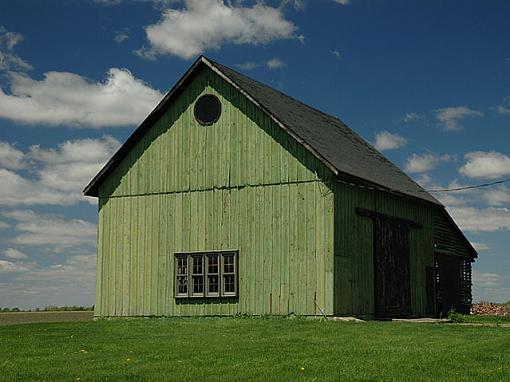 Barn Windows-04242005_0002.jpg