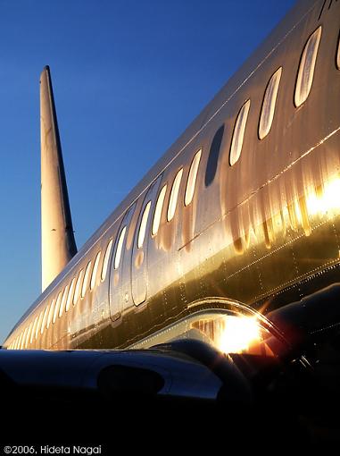 Morning on the Tarmac-am-737-ii.jpg