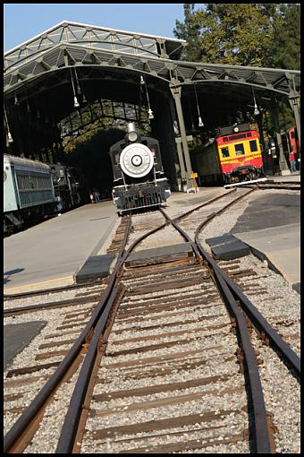 Train and track-train_track.jpg