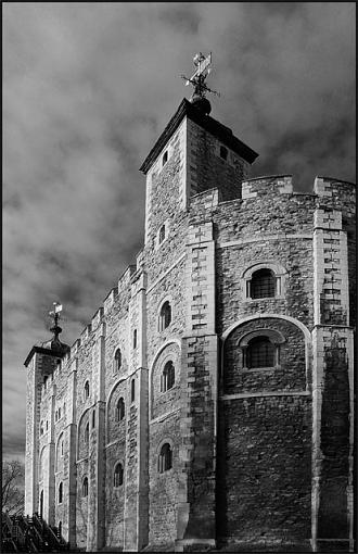 Tower of London-white-tower-jpg.jpg