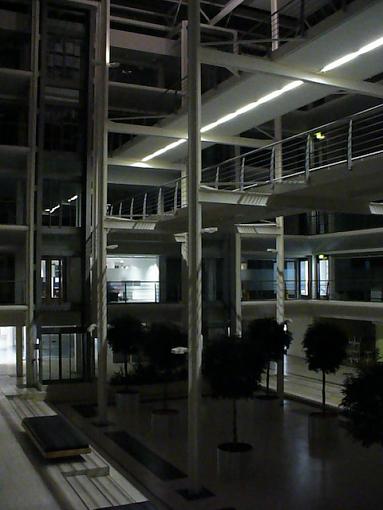 atrium-p1000195.jpg