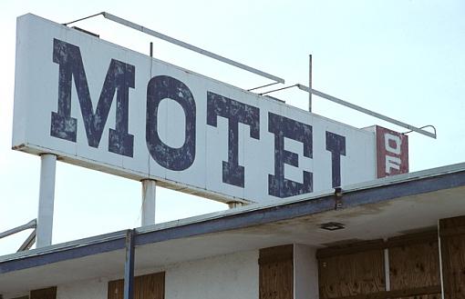 Abandoned Salton Hotel-salton-sea-feb-2007-34-abandoned-motel-3-px640.jpg