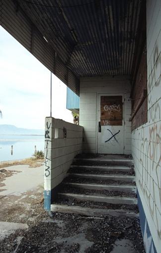 Abandoned Salton Hotel-salton-sea-feb-2007-37-abandoned-motel-6-px640.jpg