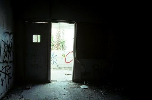 Abandoned Salton Hotel-salton-sea-feb-2007-33-abandoned-motel-2-px640.jpg