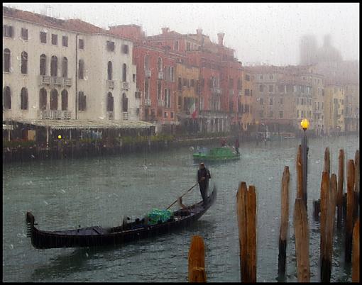 Rain effect in Venice-fog-jpg.jpg