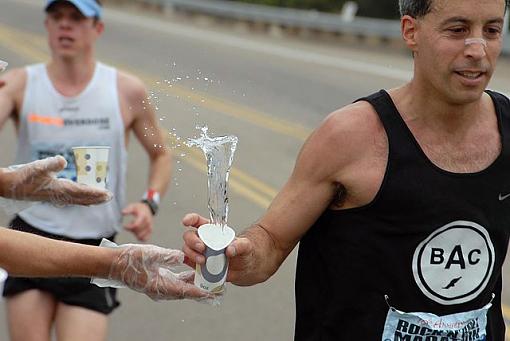 Rock N Roll Marathon (Water Station Blues)-dsc_0258_640.jpg