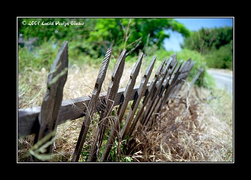 old country fence-fence_640.jpg