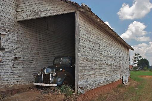 Old Georgia Truck-%7Bq-e%7Dcrw_8081-b.jpg