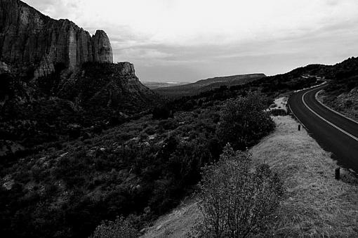 Zion Canyon-l..-trip-july-2007-36000010001_2.jpg