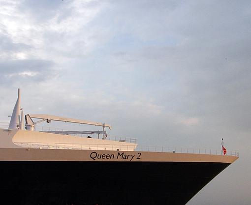 Queen Mary 2-queen-mary-2-640-breit.jpg