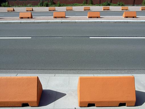 Orange Parking Barriers-orange-park-barriers-640-breit.jpg