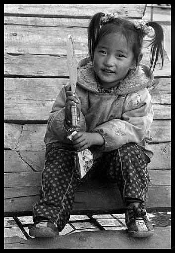 'lil Tibetan Princess-tibetangirlbw.jpg
