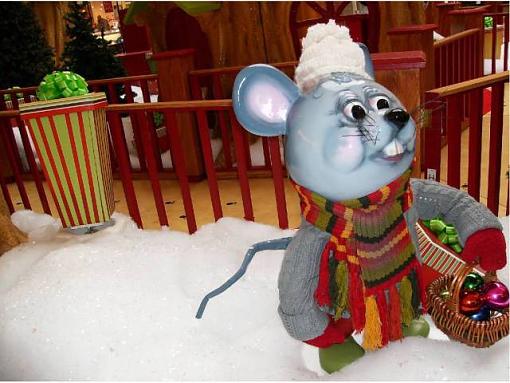 Santa's REAL Helper Mouse-xmasmousesm.jpg