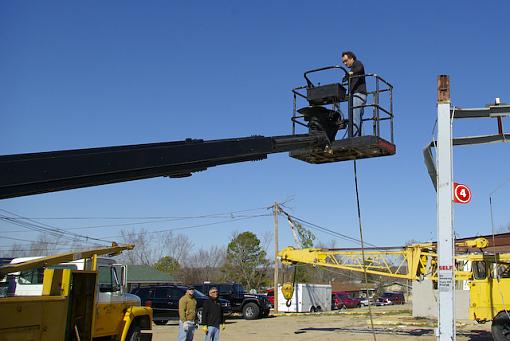 Gassville tornado-cherry-picker-distance.jpg