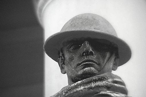 Old Soldier in Bronze-soldiersm.jpg