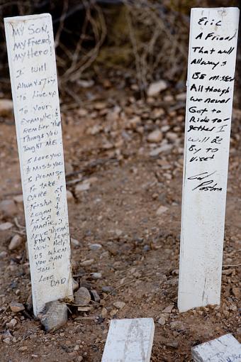 roadside memorial-vv9w7674.jpg