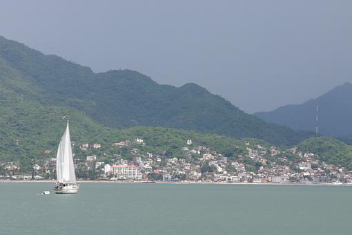 Puerto Vallarta-puerto_sailboat_hazy.jpg