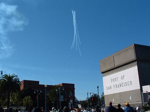 Fleet Week SF Oct 03-blue-angels-009-small.jpg